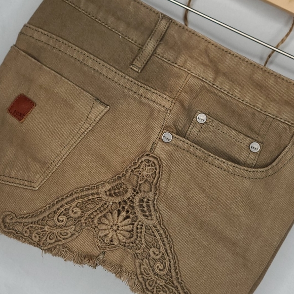 ROXY Khaki Denim Lace Accent Cutoff Shorts - Picture 4 of 6